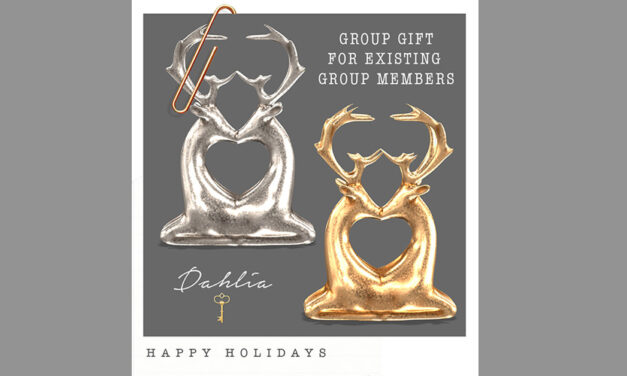 Dahlia Group Gift Lustre – Kissing Deer Sculpture